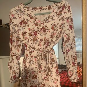 Loft White Long Sleeve tie ruffle paisley dress